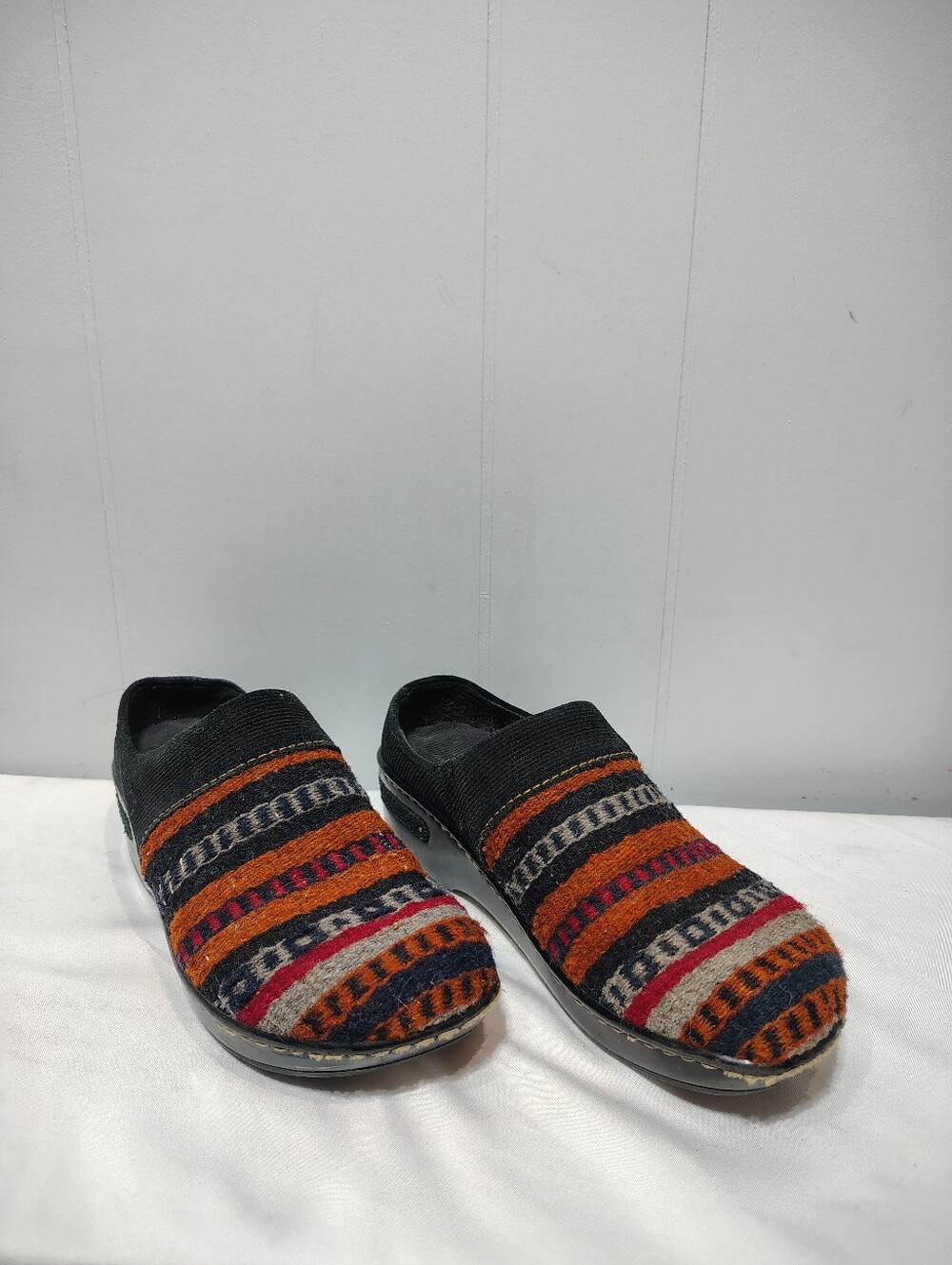 Born Miho Southwest Woven Wool Clogs Mules Aztec Boho Size 7 38